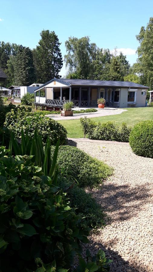 Prachtige Chalet Wabi Sabi Aan Het Water! Geel Exteriér fotografie