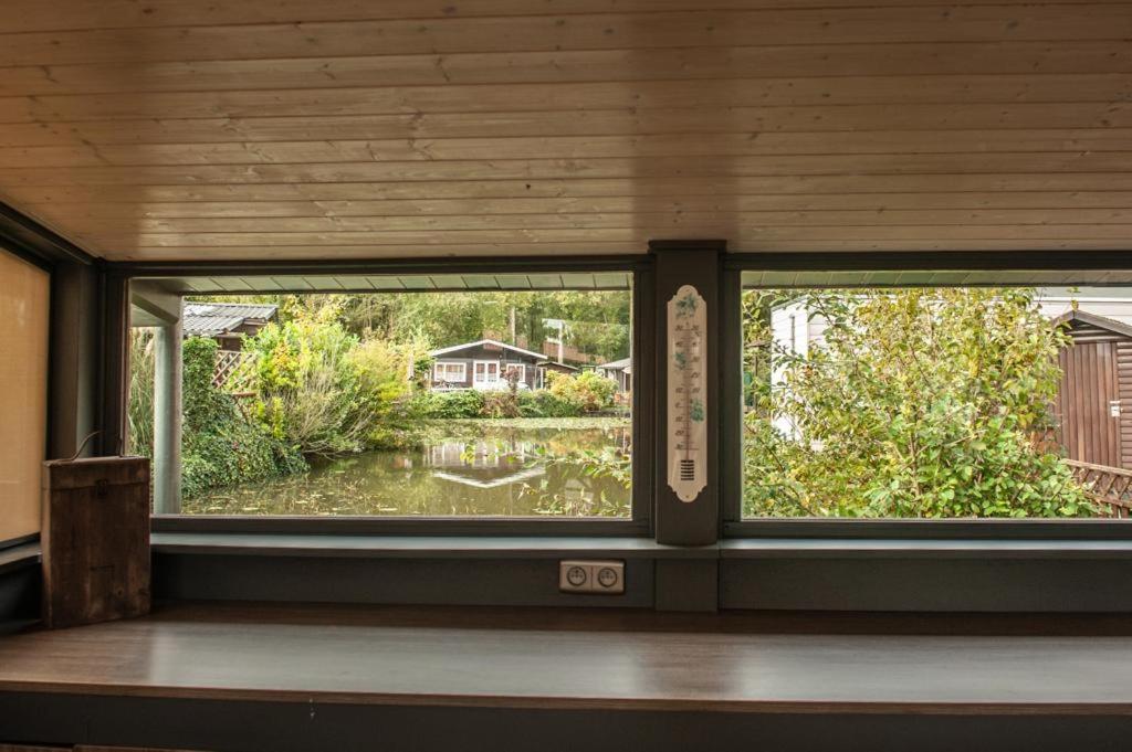 Prachtige Chalet Wabi Sabi Aan Het Water! Geel Exteriér fotografie