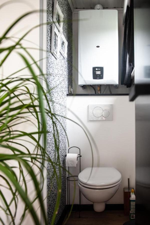 Prachtige Chalet Wabi Sabi Aan Het Water! Geel Exteriér fotografie