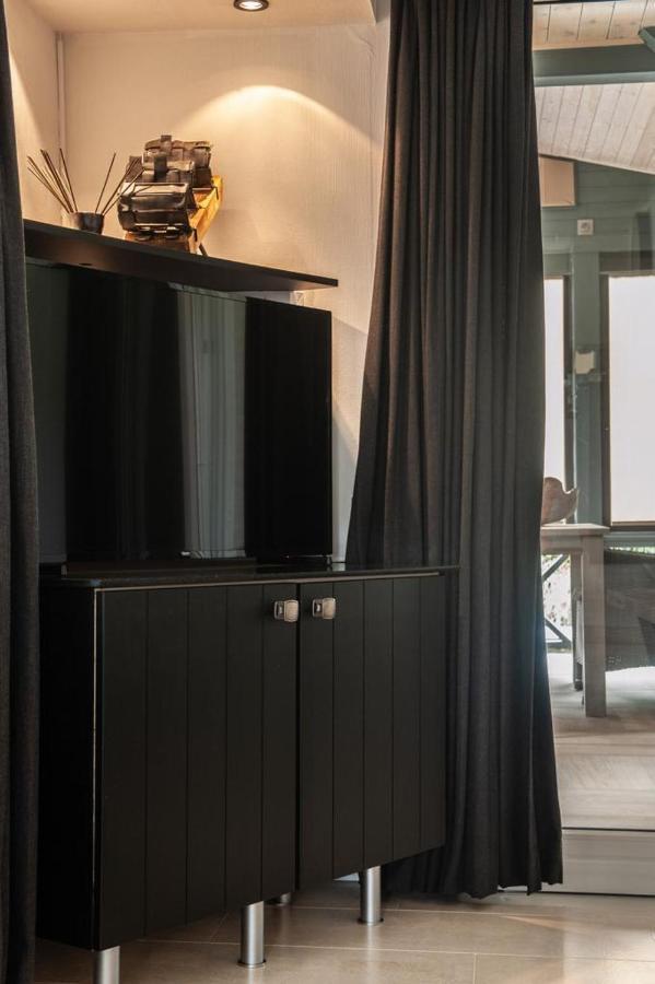 Prachtige Chalet Wabi Sabi Aan Het Water! Geel Exteriér fotografie
